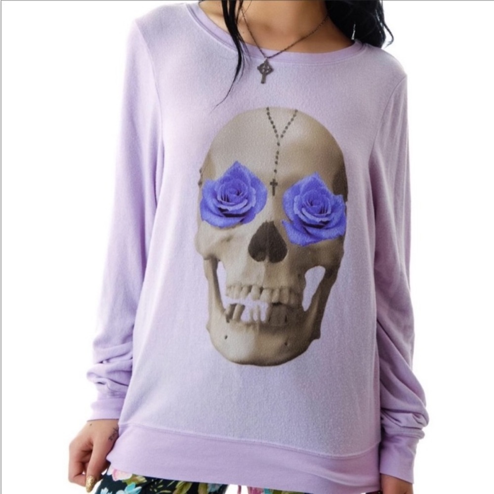 Rare ❤️ WILDFOX beach jumper w/ skull, roses & rosary, size Large, lavender, EUC